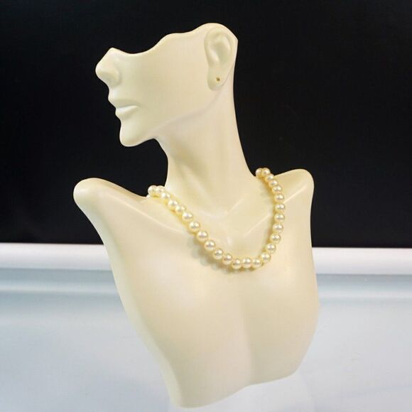Faux Pearl Choker Necklace Vintage Single Strand Delicate Classy Business - Picture 5 of 6